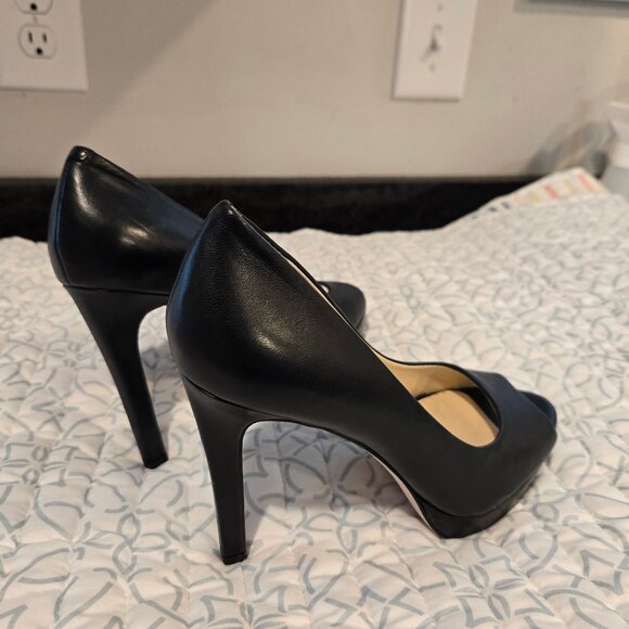 Jessica Simpson Black Peep Toe Heels - Picture 5 of 11